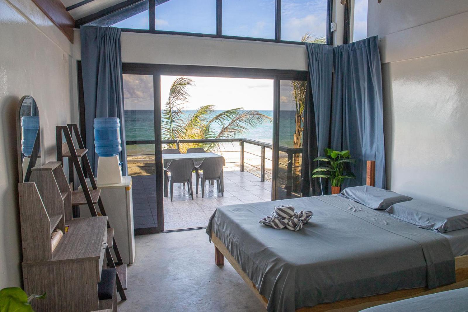 Dream Hotel *